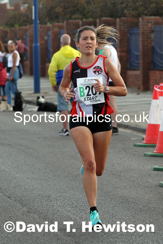 Senior womens 4 stage relay, 2021 Northern 6 and 4 Stage and Young Athletes Road Relays, Redcar. Photo: David T. Hewitson/Sports for All Pics